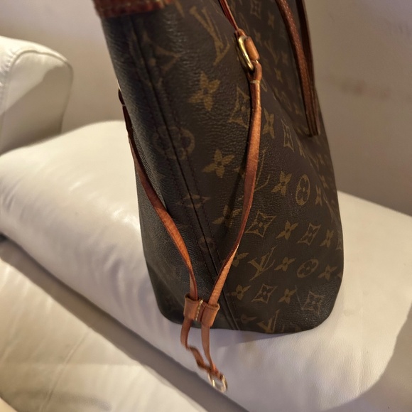 Louis Vuitton Neverfull Monogram MM - Picture 5 of 16